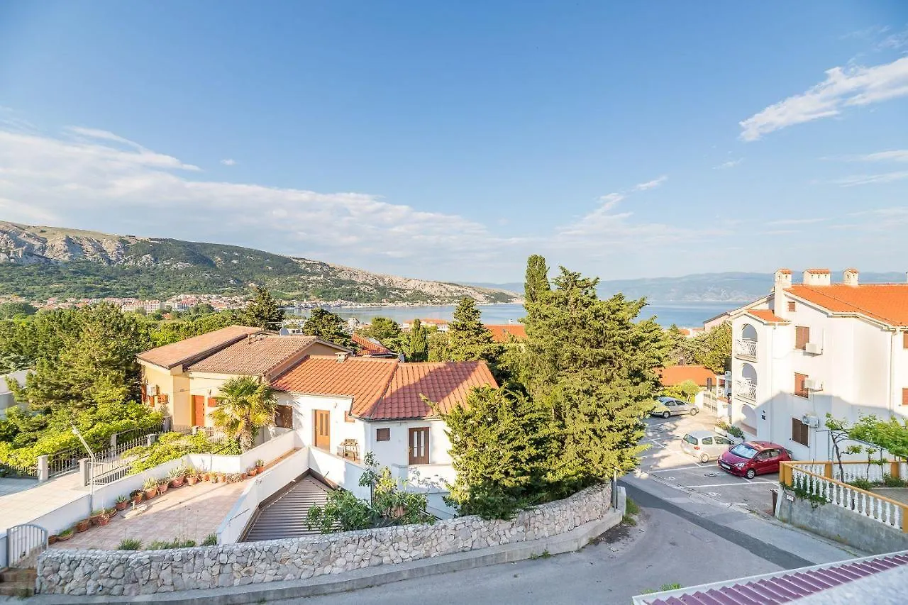Apartment Nur 350 Meter Zum Strand Mit Meerblick Baska