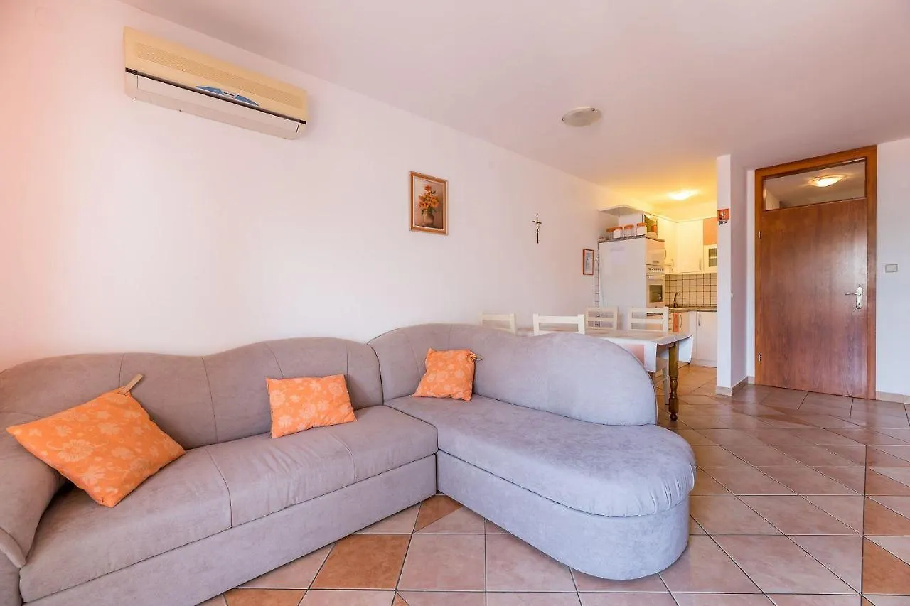 Apartment Nur 350 Meter Zum Strand Mit Meerblick Baska  Croatia