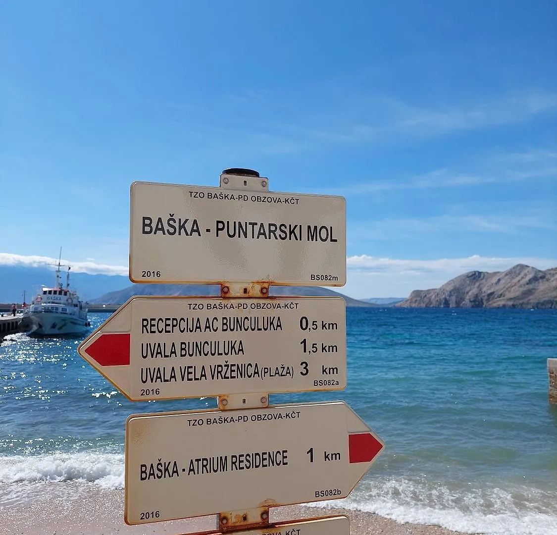 Nur 350 Meter Zum Strand Mit Meerblick Baska